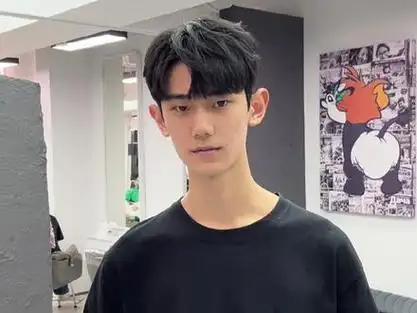 微分气垫纹理发型 又称少年感发型#广州男士发型设计 #红头厂牌 #红头