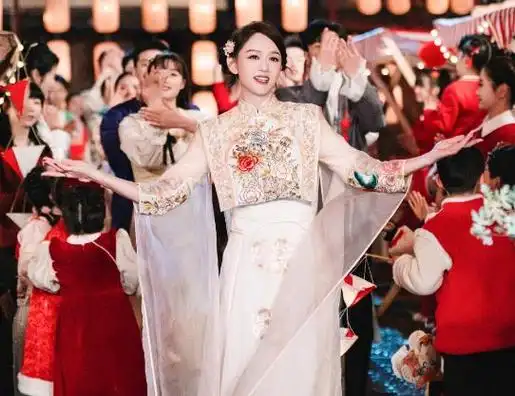 陈乔恩结婚两周年照片甜蜜幸福网友啥她都结婚了