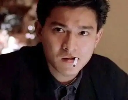 影帝们的抽烟照刘德华最帅可只有张国荣敢在节目里吸烟