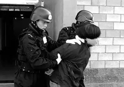 入室抢劫并杀害望京一对教师夫妇的凶犯王翕克,被押赴刑场执行死刑