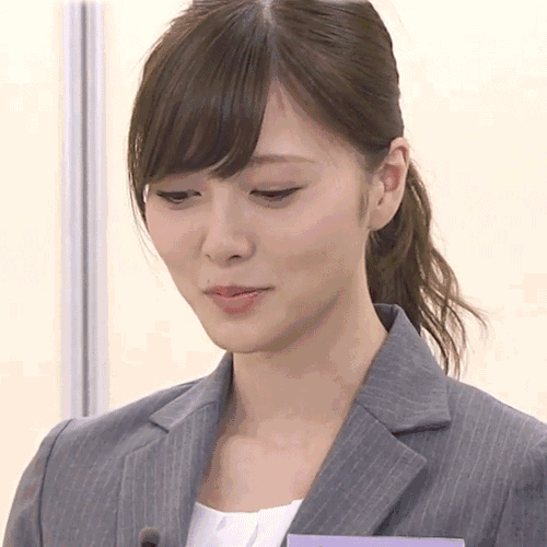 原来漂亮女生笑起来是这么好看啊.