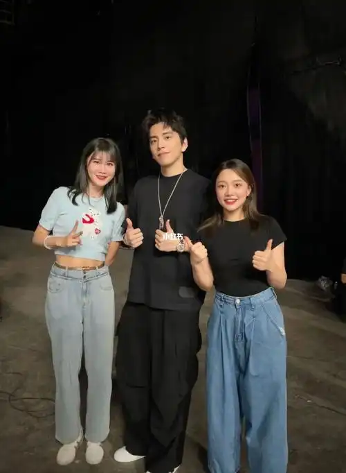 王大陆本人很高诶