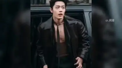 网红美女帅哥#健身肌肉男 #肖战看秀造型反差