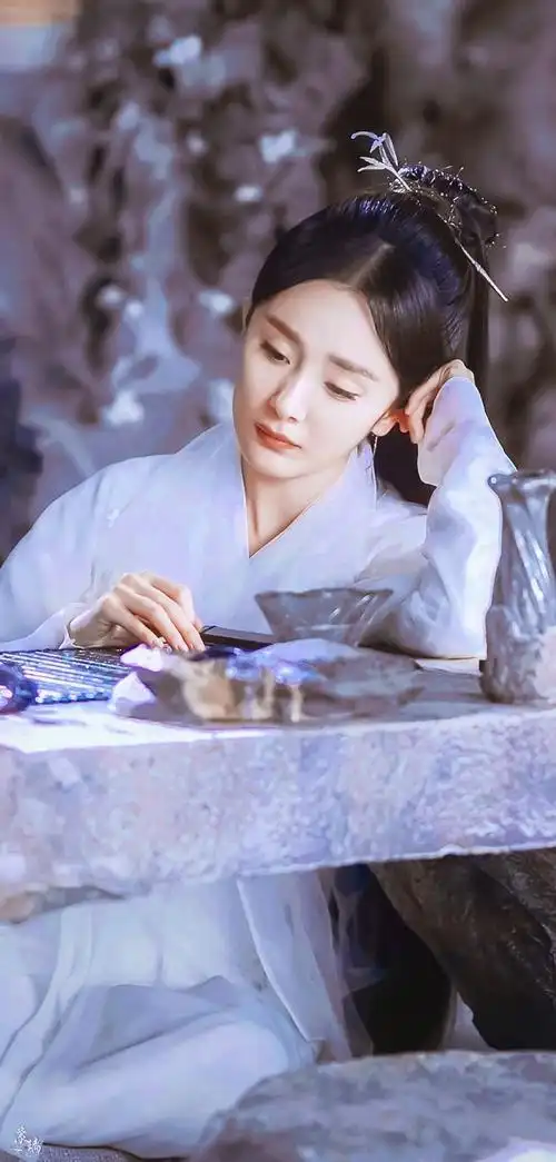 杨幂古装剧照绝美