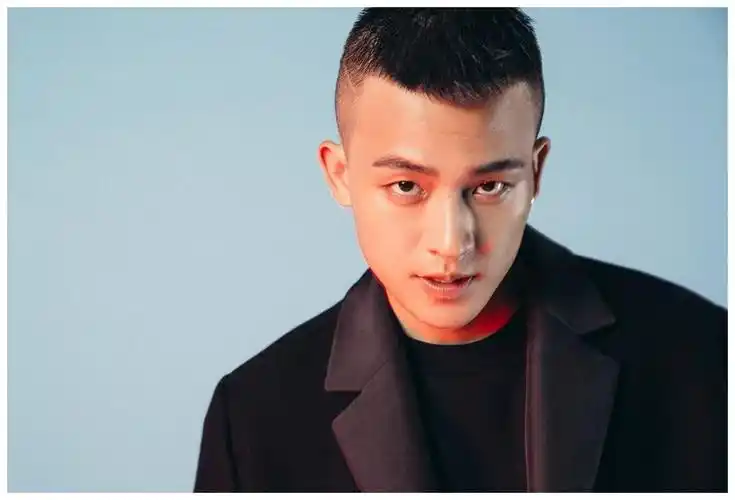 《黑白禁区》未播完,欧豪又一部刑侦剧来袭,看到女主果断追剧