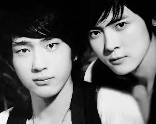 【图】井柏然付辛博私房照被爆出猛料 两人接吻画面流出