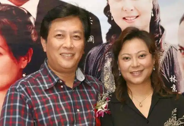 唐国强原配除夕夜自杀他转身迎娶壮丽女儿却说爸爸是好人