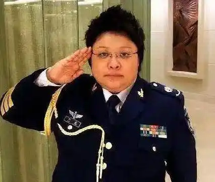 圈内曾当过兵的女星刘涛的军装照清秀单纯她的军衔高的吓人