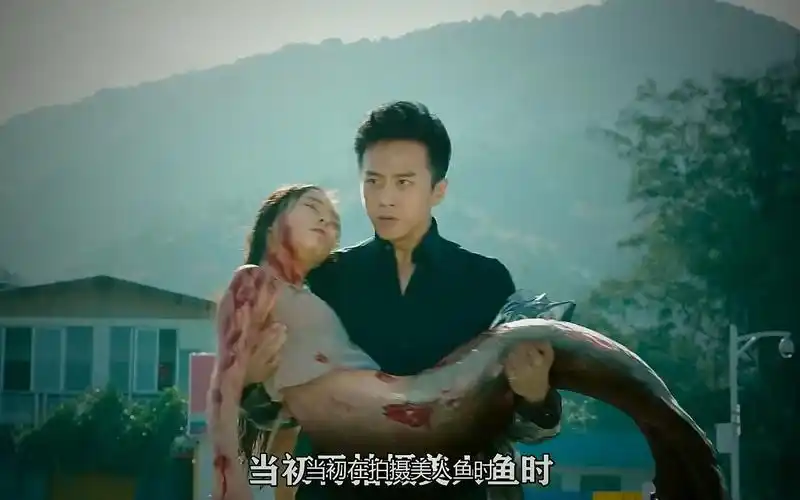 当初在拍摄电影《美人鱼》时,邓超与文章竟然为了票房抢主角