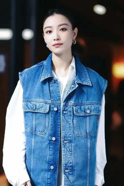 倪妮驾驭时尚的能力有多强多样化的穿搭风格展现优雅与个性