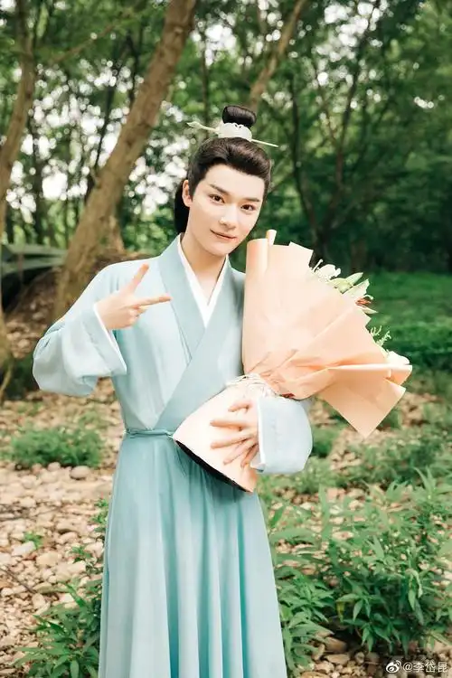 昨天重紫饰演慕玉演员李岱昆生日