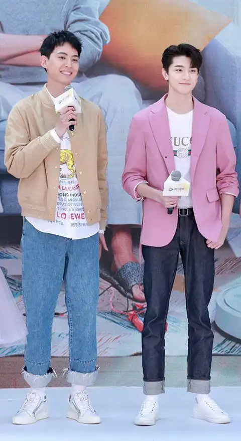 《致我们暖暖的小时光》两大男主角:林一和唐晓天更夸张的是他在戏中