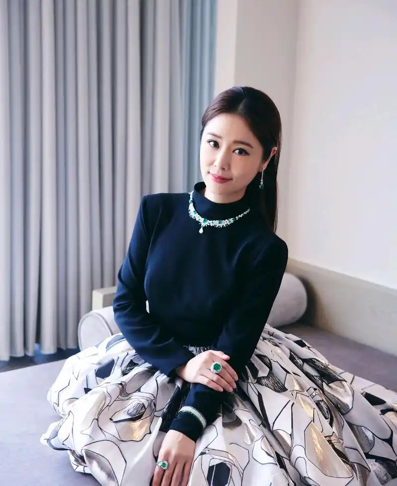 气质美女林心如