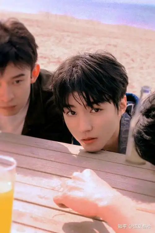 大家有没有tfboys的绝美神图,单人也可? - 知乎