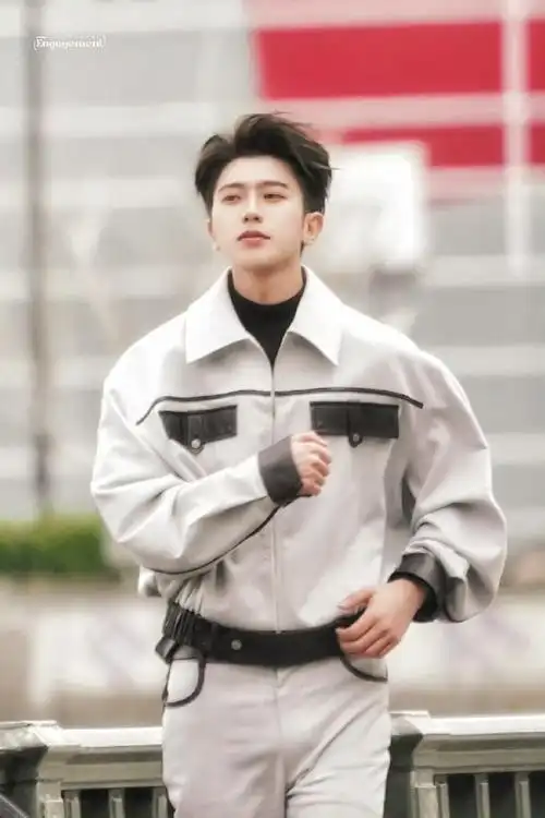 蔡徐坤##蔡徐坤范思哲全球品牌代言人