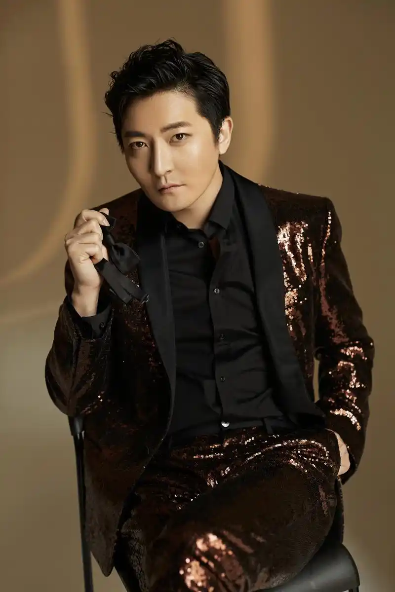 郭京飞烟熏妆魅惑出境02暗黑冷酷气场十足