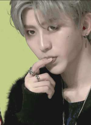 会动的蔡徐坤(动图集锦)随时更新哦