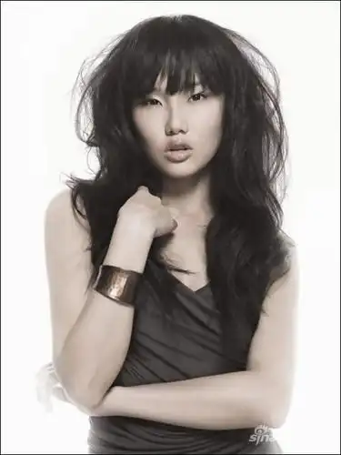 快女选唱黄龄歌曲成为制胜法宝(组图)