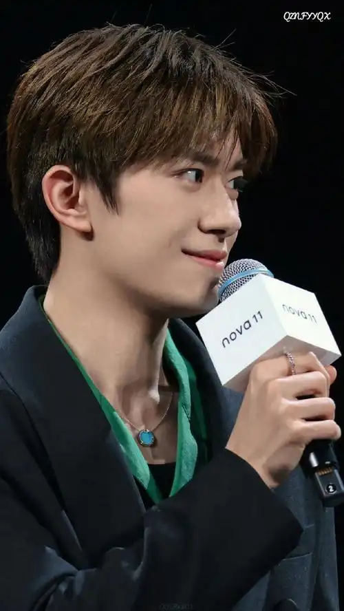 水灵灵湿漉漉的眼睛#易烊千玺请你一杯