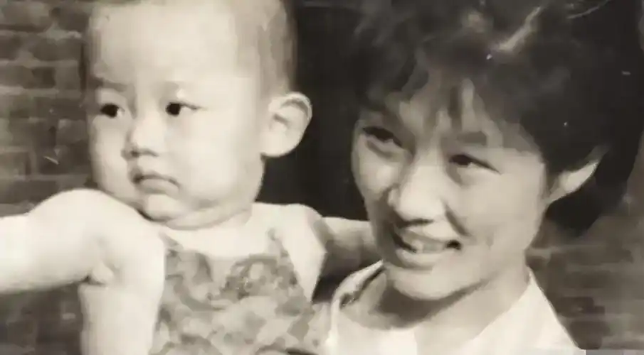 回顾吕中儿子是知名导演儿媳是国际影后女儿是的骄傲