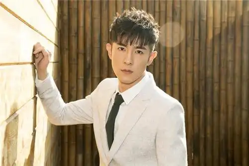 《狐狸的夏天》登陆四川卫视 季肖冰继续圈粉_综艺_央视网(cctv.com)