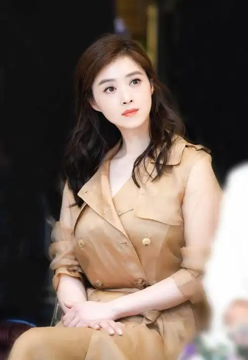 著名演员——蒋欣