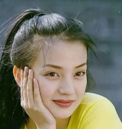 赵薇年轻时有多美?只一眼就令人沉沦,黄晓明:她是我见过最美的