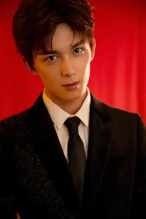 这3位男明星的长相,是"帅气的小狼",又帅又野