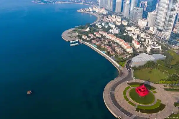 青岛·五四广场:碧海蓝天下的时代韵律