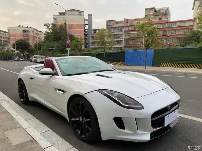 2015年捷豹敞篷跑车f-type 3.0t高功率s版 六万
