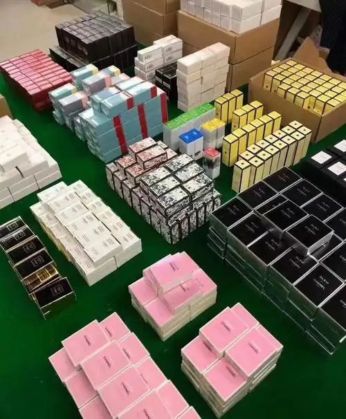 广东深圳华强北明通化妆品市场正品美妆批发