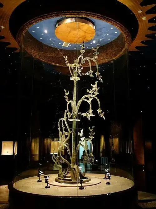2,三星堆青铜神鸟树:传说中的扶桑树,华夏的"华"来源于此