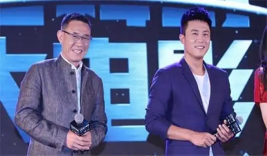 他们竟是父子关系!这5对明星让你大开眼界,认识3对就不错啦!