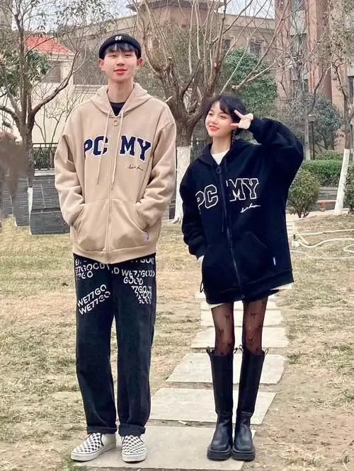 15377183情侣复古开衫卫衣我先爱了