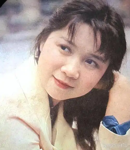 蔡明:嫁初恋丁秋星,结婚38年生一子,如今儿子成为她的骄傲