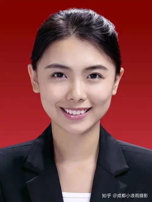公司证件照,成都拍摄哪家拍得好?