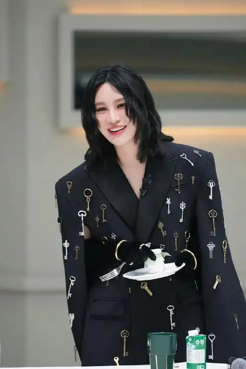 尚雯婕回应耳帝评论