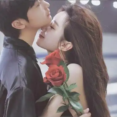 帅哥美女男女合照图片头像