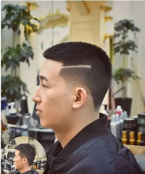 天热了男士发型怎么剪最火还是两侧铲短