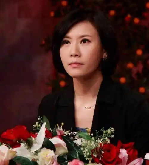 原创东方卫视主持人房海燕被开除继柏万青之后新老娘舅再遭重创