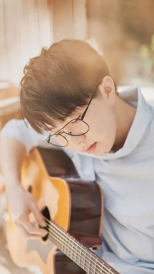 毛不易学过医吗