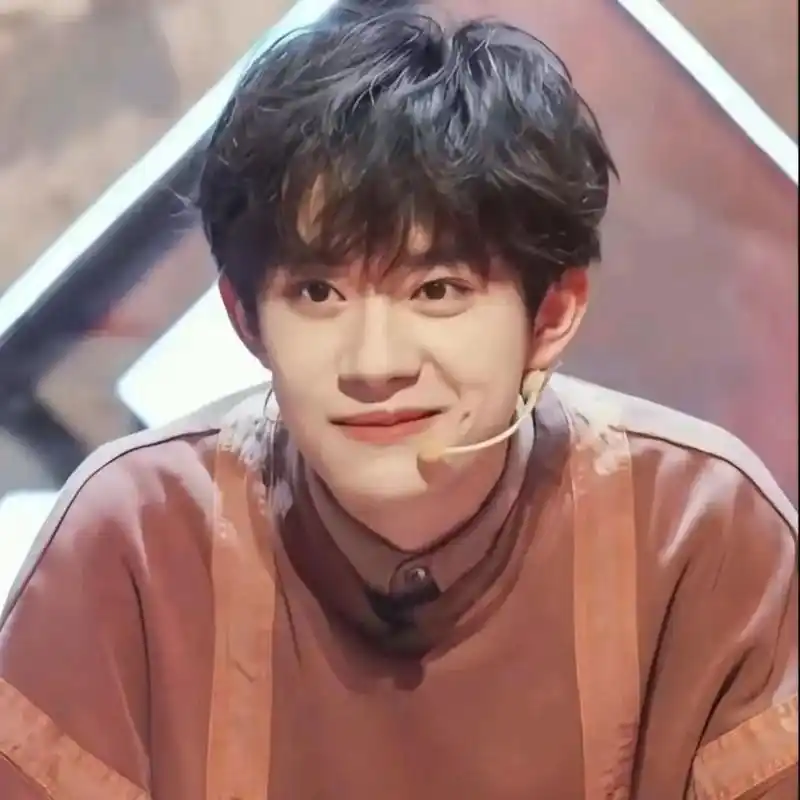 易烊千玺新歌大眼睛 #千玺 #治愈系笑容 - 抖音