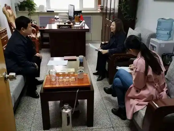 与机关事务服务中心主要领导谈心谈话