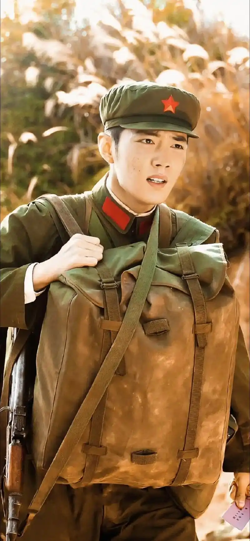 肖战高清壁纸 #王牌部队顾一野生图 本人一腔热血来自父母, - 抖音