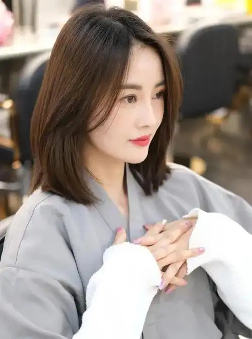 建议女人若你才四十岁这些老阿姨发型建议别留显老又土气