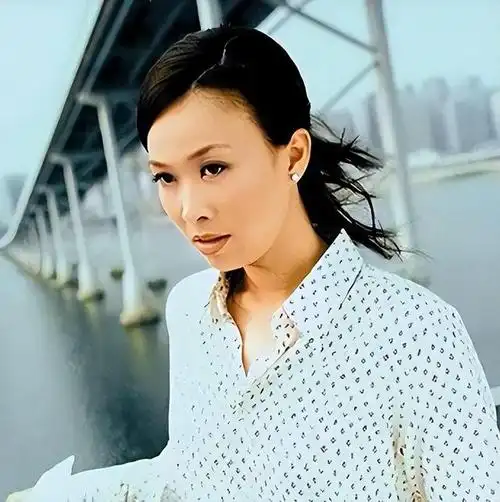 那英复出《歌手》!陪儿子走过青春期,"刀郎事件"后她变了吗?