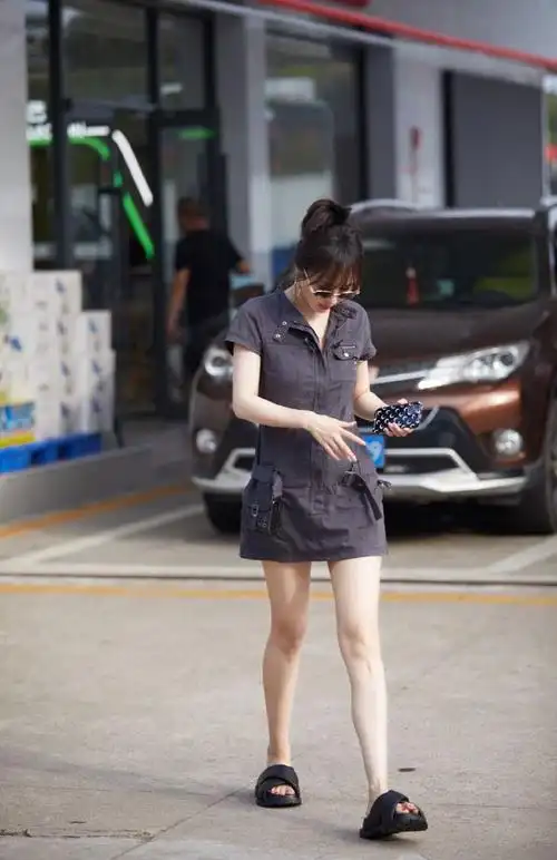 李菲儿假日穿搭图鉴