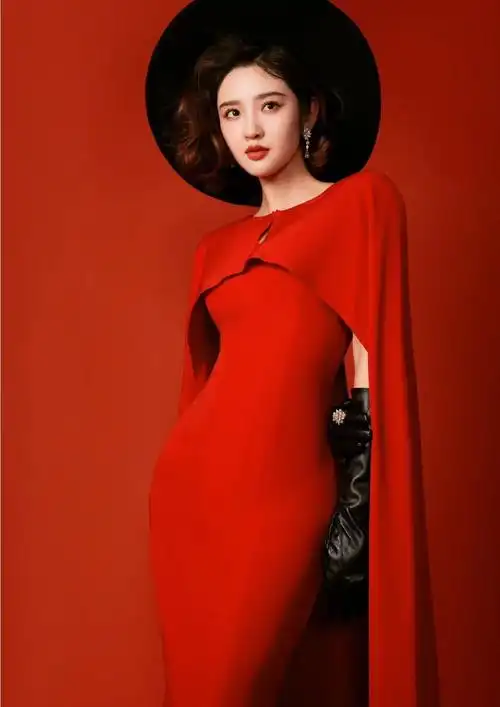 唐艺昕红色系摩登感造型,淡雅娴静,风姿绰约!_高清图集_新浪网