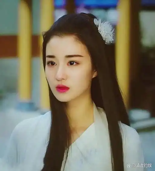 工作室造型太丑,李沁粉丝骂到删博!是杨洋初恋的她输给了王楚然