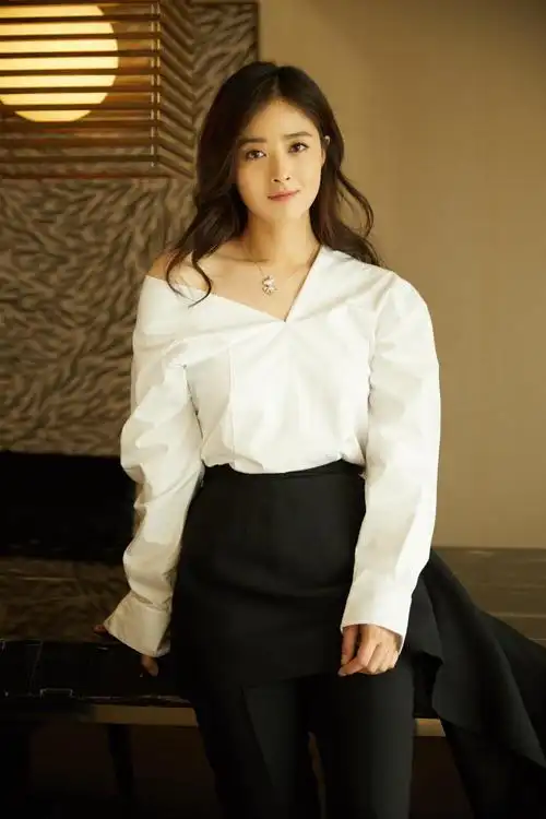 知乎宝藏 的想法: 蒋欣,中国内地女演员 | 蒋欣 br>1983年5月8日出生